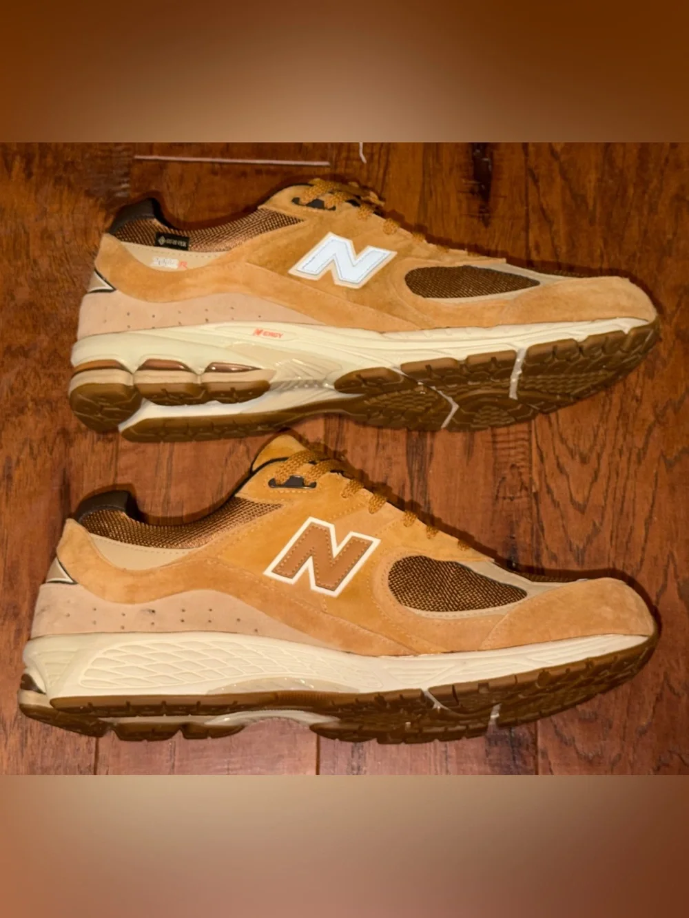 New Balance 2002R GORE-TEX Tobacco